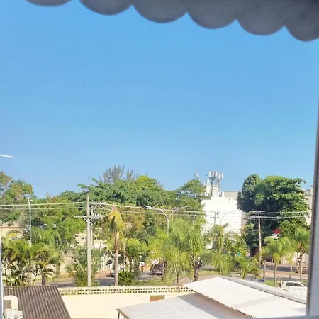 8 a 10 minutos a pe para praia Posto9-2